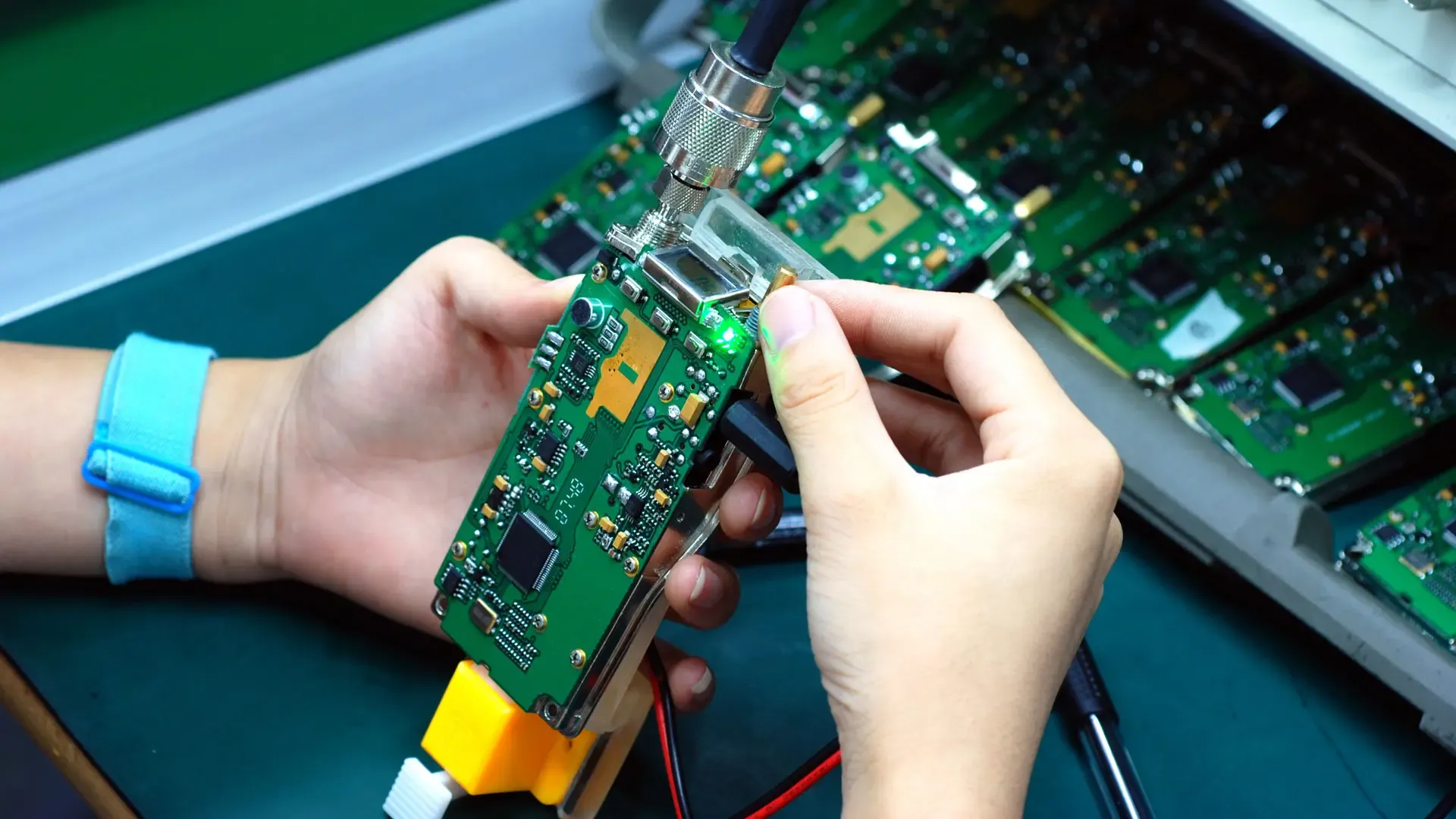 Testen der Leiterplattenbestückung: Tipps und Best Practices Artikelbild für PCB-Fertigung und PCBA-Käuferwissen
